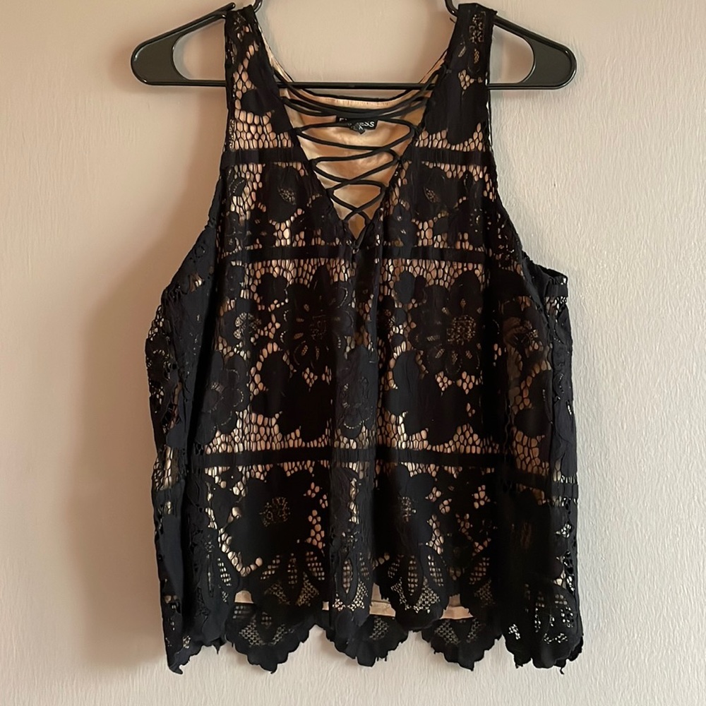 Black lace sleeveless tank